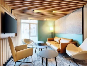 Flat-screen TV - B&B Hotel Bremen-City (Bremen)