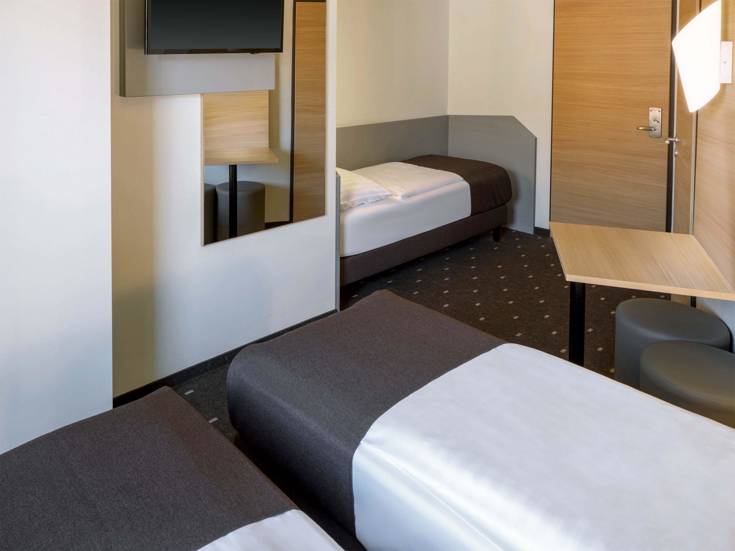 Triple Room | Desk, soundproofing, free WiFi, bed sheets