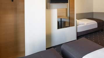 Skrivbord, ljudisolering, gratis wi-fi och sÀngklÀder