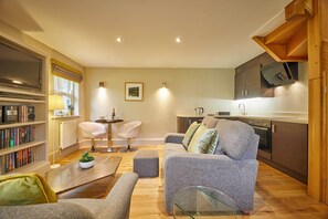 Cottage | Living area | Flat-screen TV