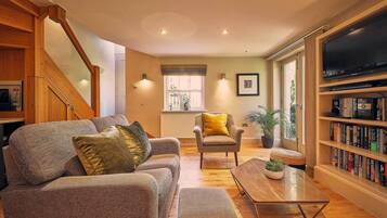 Mökki | Oleskelualue | Taulutelevisio