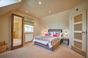 Cottage | 1 bedroom, iron/ironing board, free WiFi, bed sheets