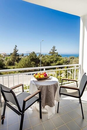 Outdoor dining - Astris Sun Hotel (Thasos)