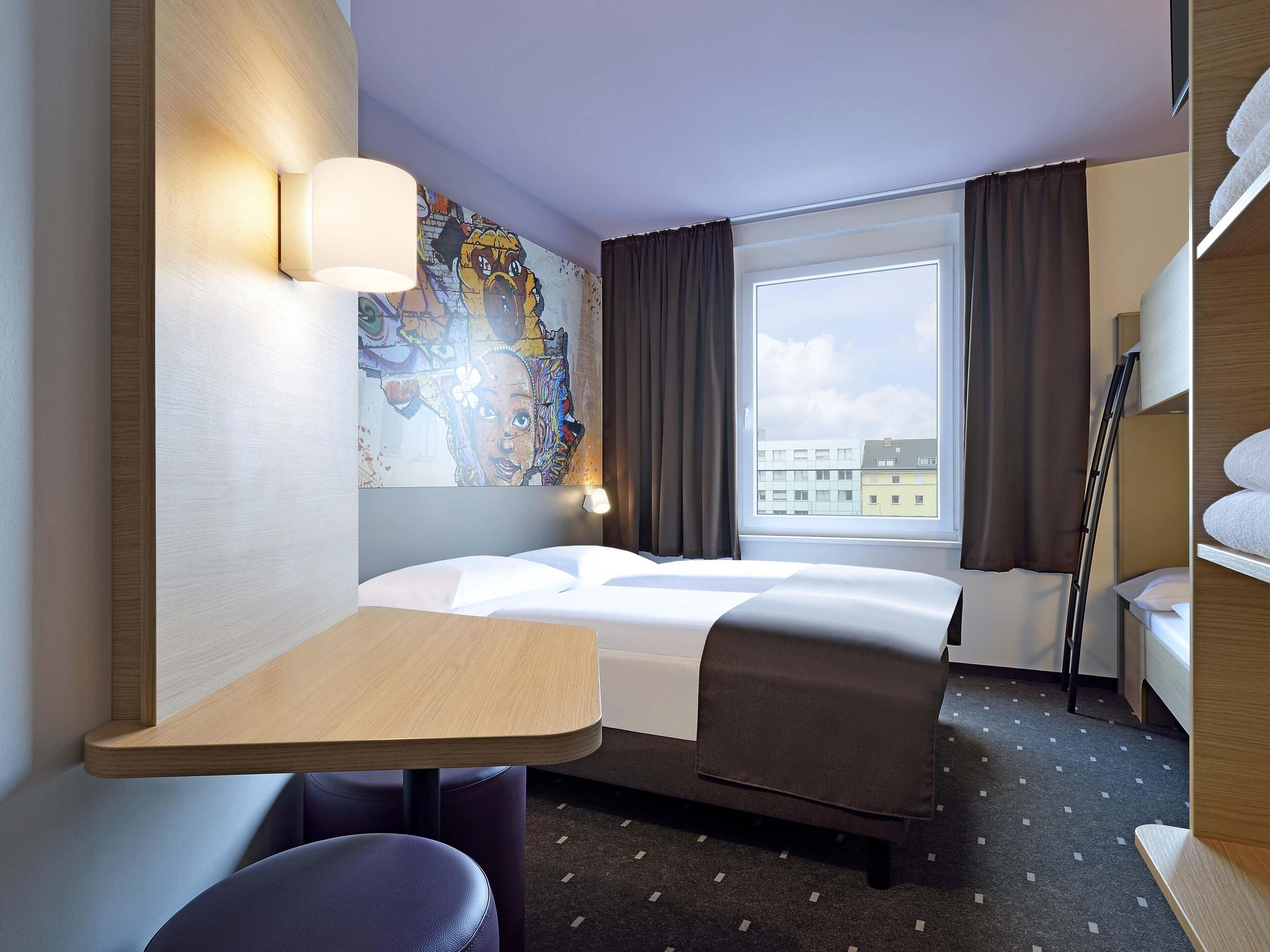 Familiekamer | Hypoallergeen beddengoed, een bureau, gratis wifi, beddengoed