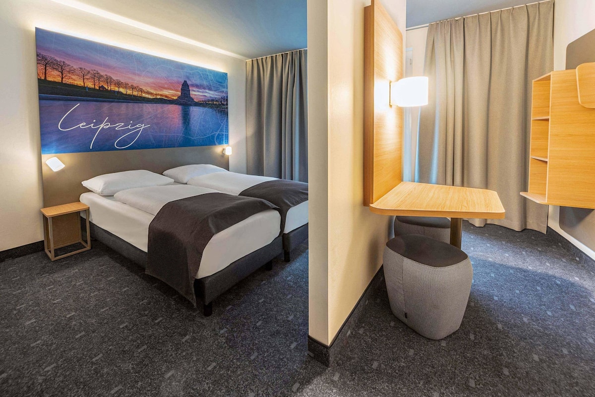 Twin Room | Hypo-allergenic bedding, desk, soundproofing, free WiFi