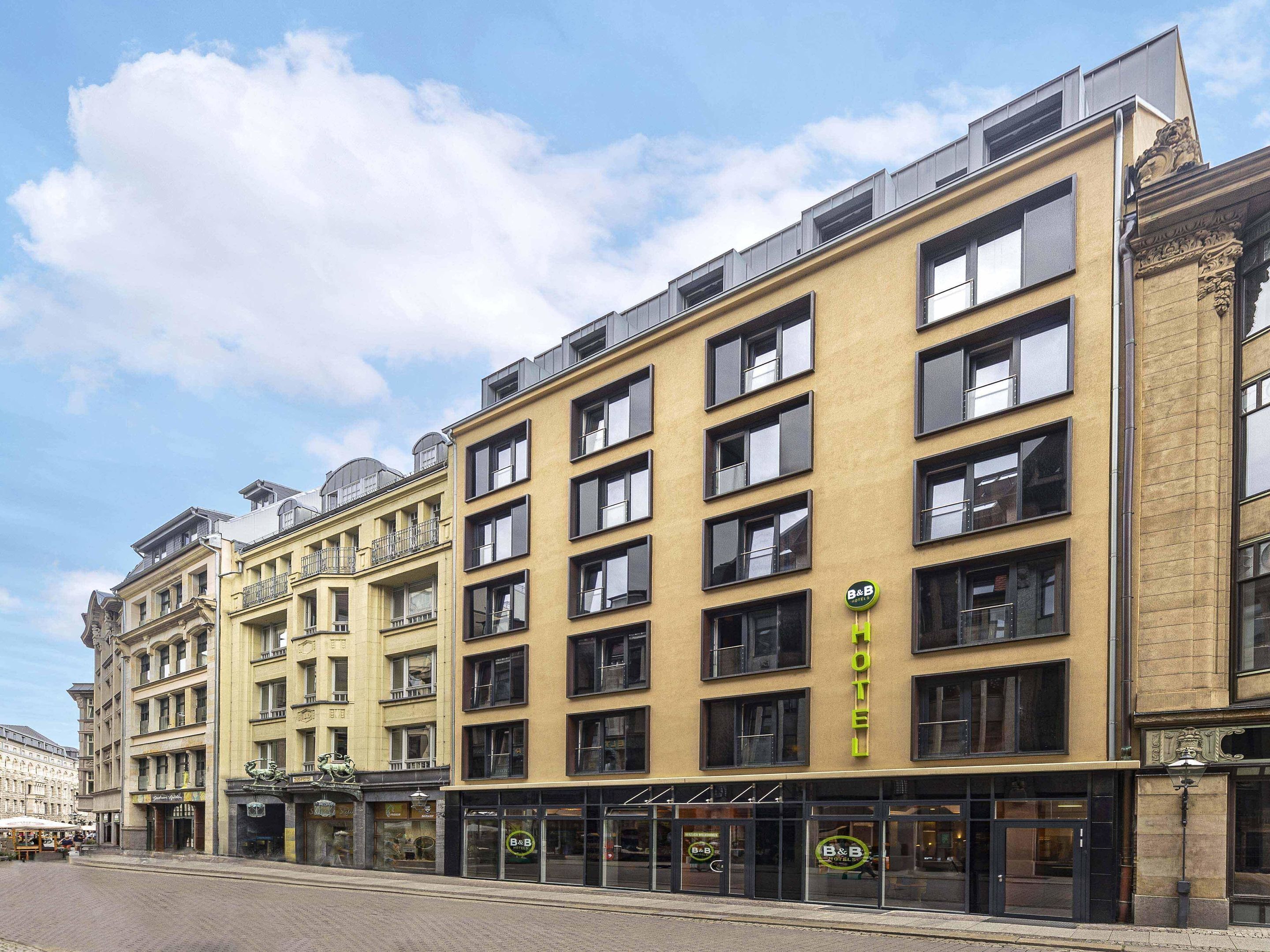 บริเวณภายนอก