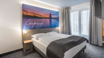 Hypo-allergenic bedding, desk, soundproofing, free WiFi