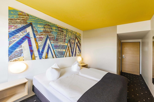 Double Room | Hypo-allergenic bedding, desk, soundproofing, free WiFi