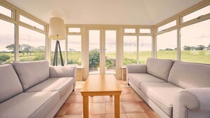 Living area - Cheviot View (Seahouses)