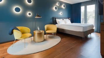 EMI Suite | Premium bedding, in-room safe, individually decorated