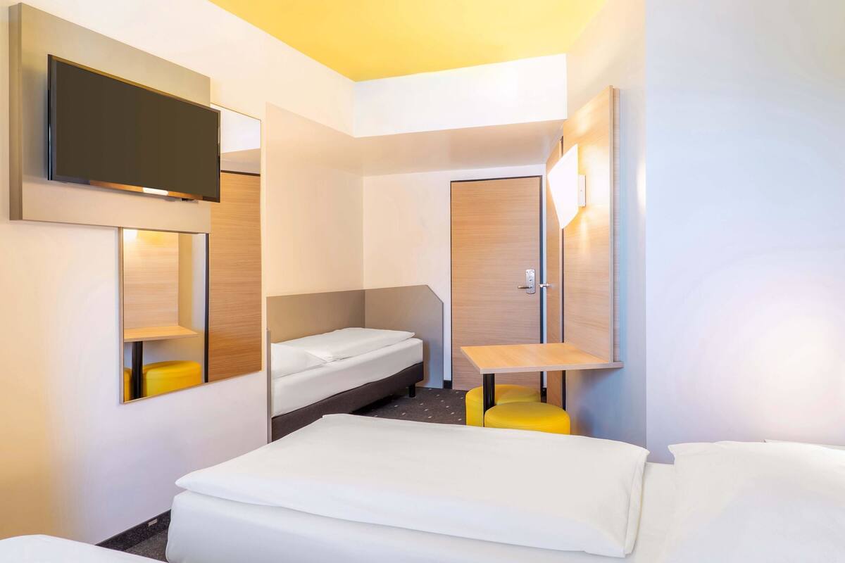 ห้องทริปเปิล | โต๊ะทำงาน, ห้องเก็บเสียง, Wi-Fi ฟรี, ผ้าปูที่นอน