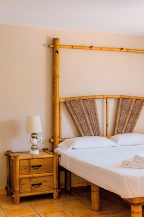 5 Schlafzimmer, Bügeleisen/Bügelbrett, kostenloses WLAN, Bettwäsche