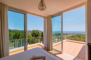 5 Schlafzimmer, Bügeleisen/Bügelbrett, kostenloses WLAN, Bettwäsche