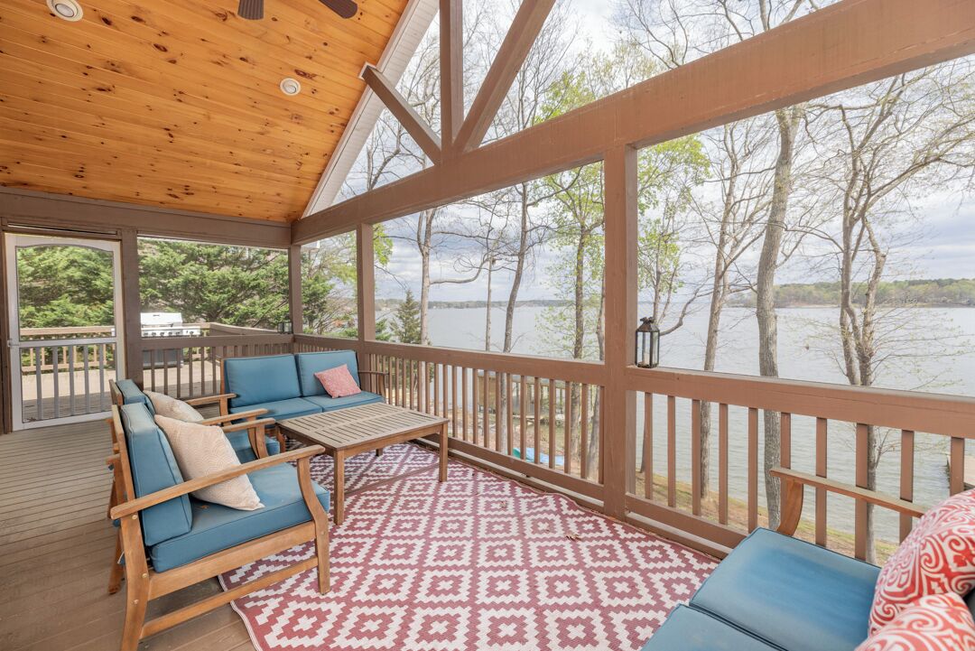 5 Mile Sunrise on Lake Gaston - Beautiful Main Lake Views