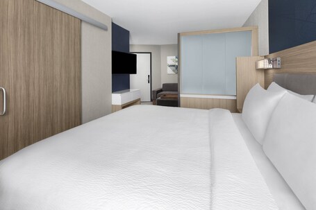 SpringHill Suites by Marriott East Rutherford Meadowlands Carlstadt - Image 36