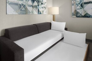 Skrivebord, skrivebord for bærbar PC og blendingsgardiner