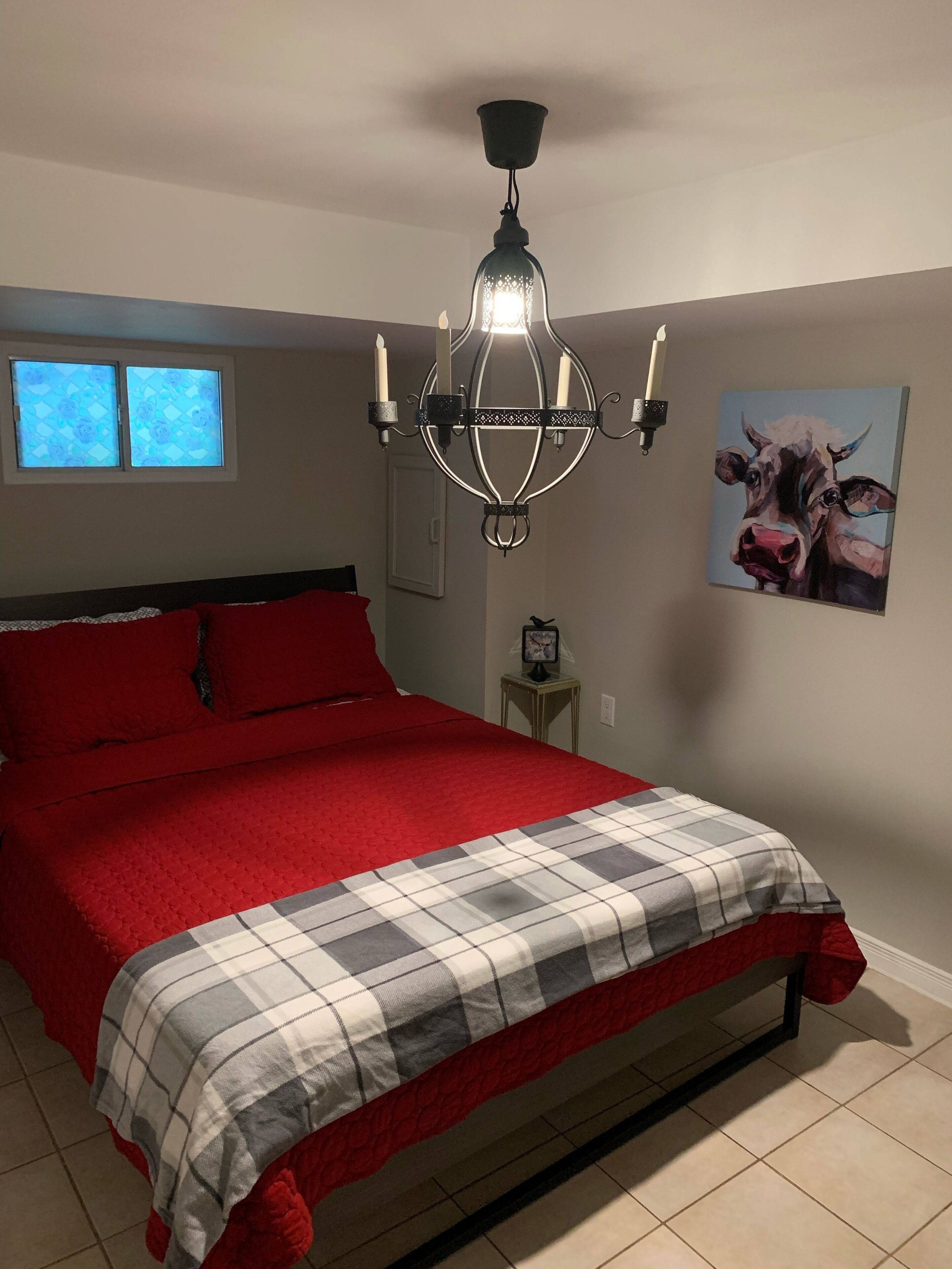 Located in beautiful Heritage District downtown St Catharines. <br>