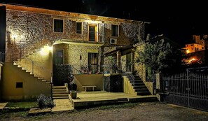 Exterior - B&B San Paterno industrial Vintage triple room (Armaiolo)