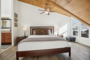 1 bedroom, iron/ironing board, WiFi, bed sheets - Empire House Condo | Top Floor l Steps to Old Town & Slopes (Park City)