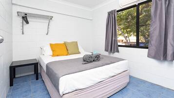 2 makuuhuonetta, silitysrauta/-lauta, Wi-Fi, vuodevaatteet