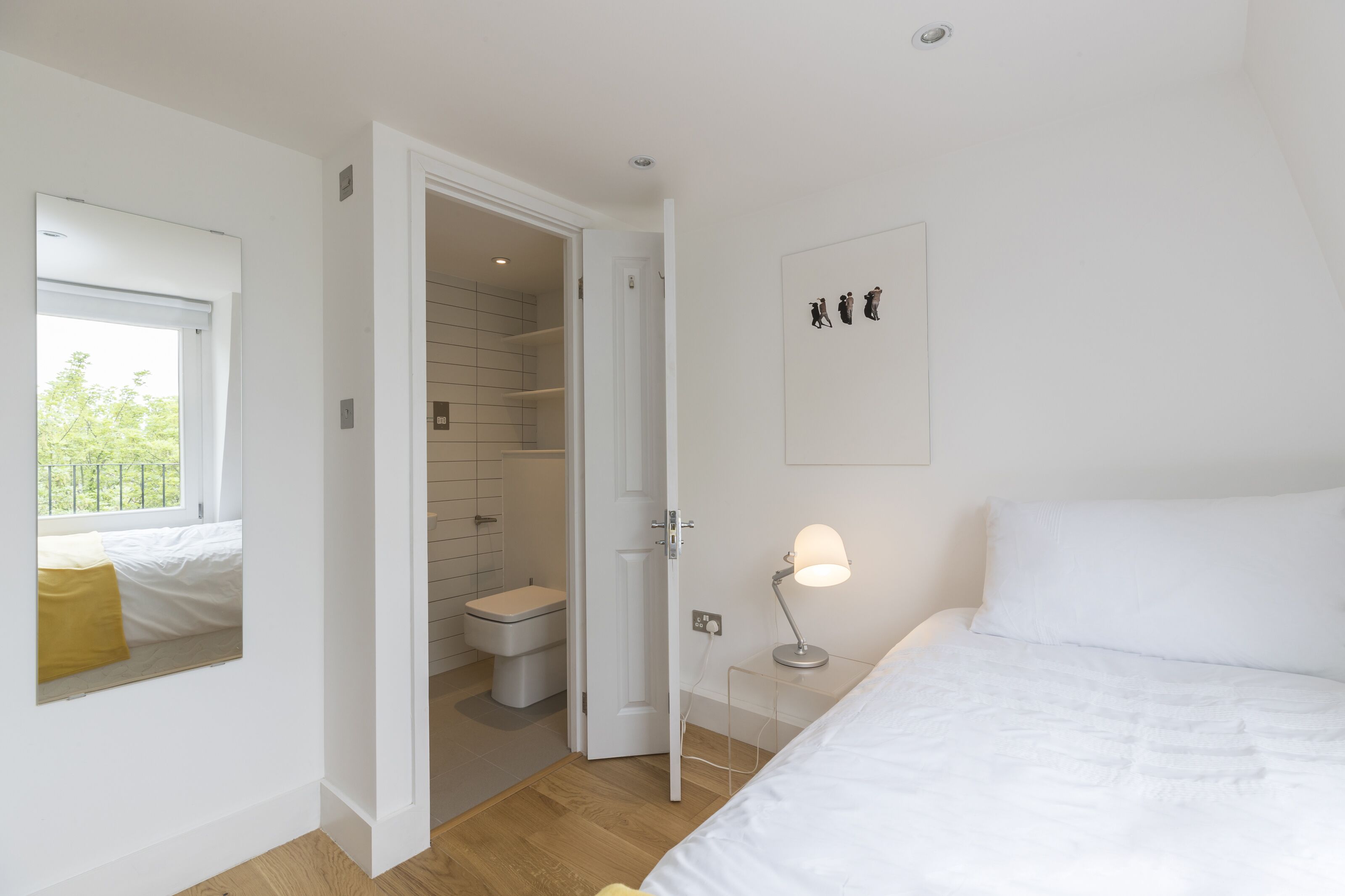 ALTIDO Smart 3 bed Flat in Islington, Close to Angel Tube