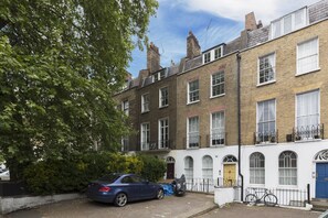 Exterior - JOIVY Smart 3 bed Flat in Islington, Close to Angel Tube (London)