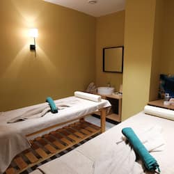 Sauna, steam room, Turkish bath/hammam, body treatments