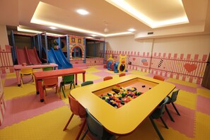 Aire de jeux - intérieure