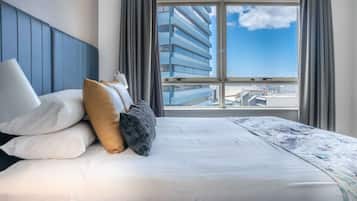 1 bedroom, desk, iron/ironing board, WiFi