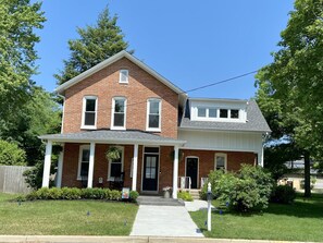 Exterior - Vintage, restored home w/ pool, hot tub & courtyard-just blocks to town & beach (New Buffalo)