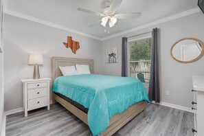 5 bedrooms, iron/ironing board, WiFi, bed sheets