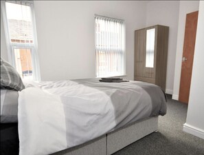 Room - Townhouse @ 50 Birks Street Stoke (Stoke-on-Trent)