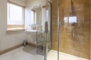 5 bedrooms - The Lookout Keswick (Keswick)