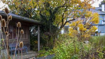 Luxe huis, en-suite badkamer, uitzicht op bergen (The Lookout Keswick) | Tuin