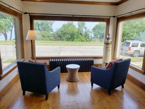 Interior - The Beach Bungalow at Michigan Blvd. (Racine)