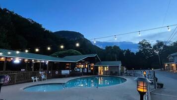 Poolside bar