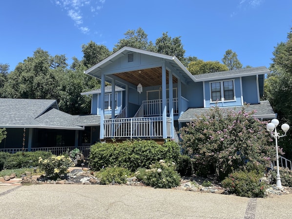 Exterior - Large king guest room with private entrance and bathroom. (Chico)