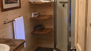Bathroom - Ashton Historic Log Cabins 8 (Ashton)
