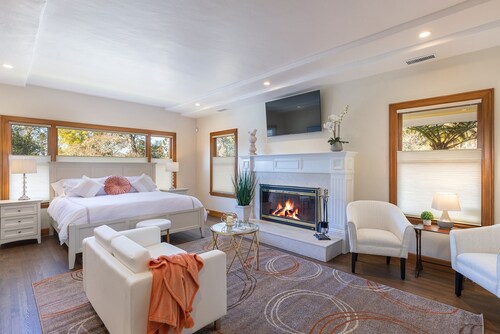 Incredible Sebastopol Estate Surrounded by Vineyards