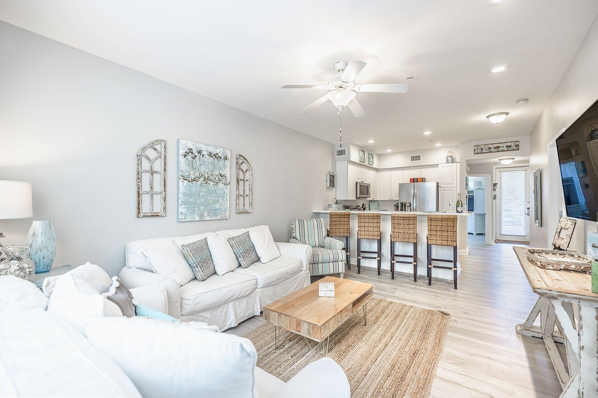 ☀️ Pool | Lush Bedding | Fitness Area | Custom Showers | Cart Charge Area ☀️