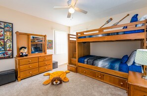 Villa, 5 chambres, non-fumeur, cuisine | 5 chambres, fer et planche à repasser, lit de bébé (supplément)
