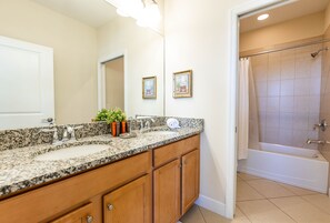 Townhome, 4 Bedrooms, Non Smoking, Kitchen | Bathroom
