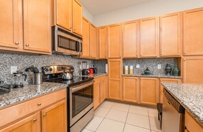 Townhome, 4 Bedrooms, Non Smoking, Kitchen | Private kitchen