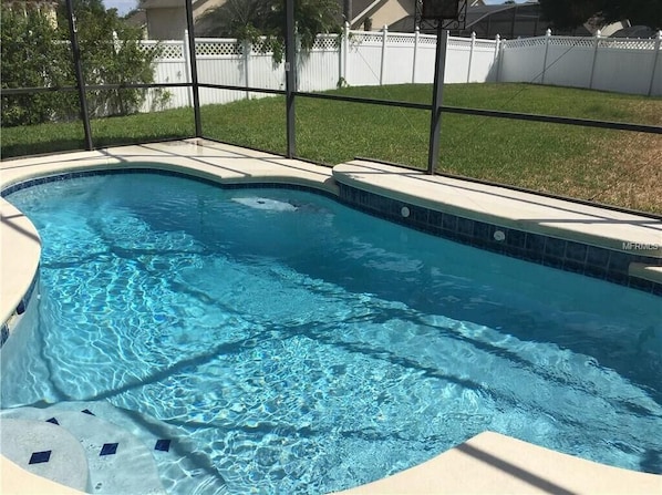 Beheizter Pool