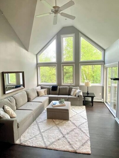 3 Bed 3 Bath Cozy Mountain Condo