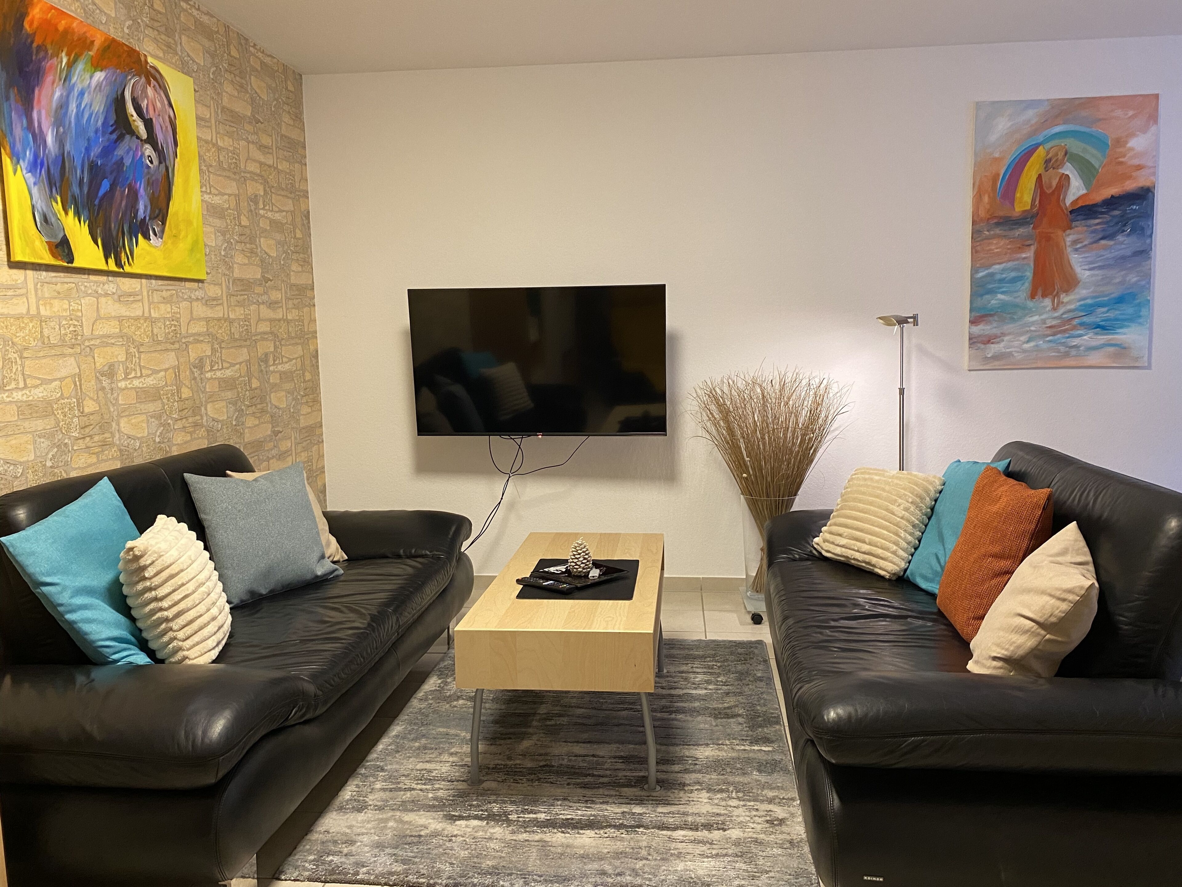 Apartment between forest and vines