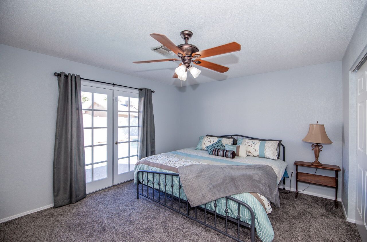 OCO-Heated pool for additional fee and spacious 4br home for your comfort.