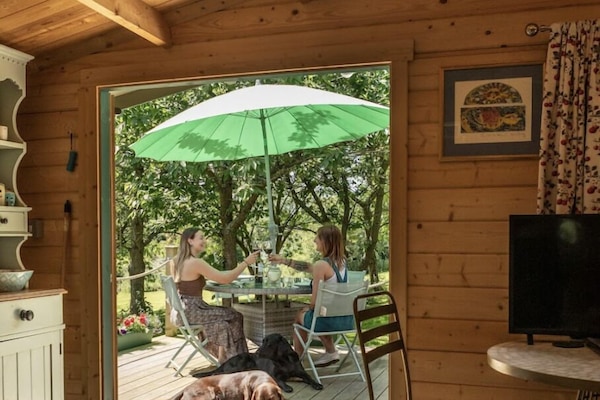 Comfort Suite, Private Bathroom (Cherry Lodge) | Terrace/patio