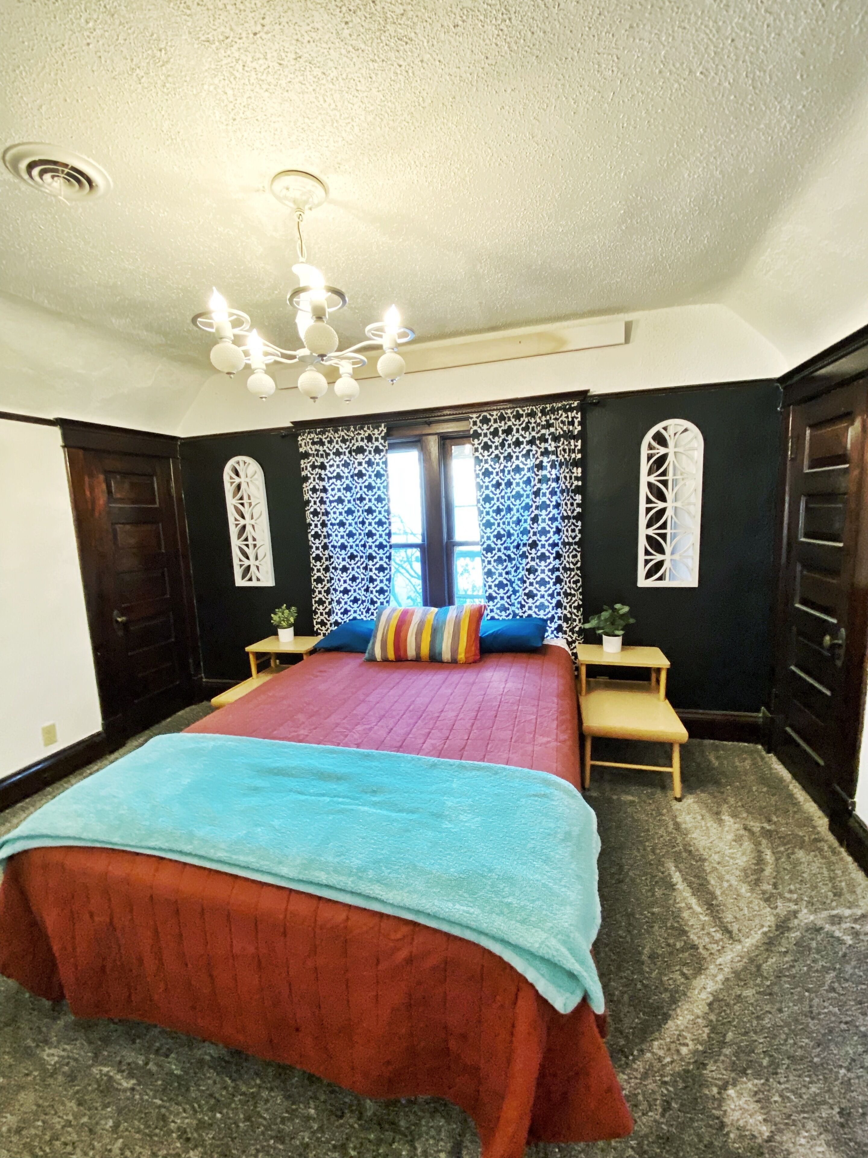 Newly remodeled 100+year old 3 bed 2 bath house with original wood work.