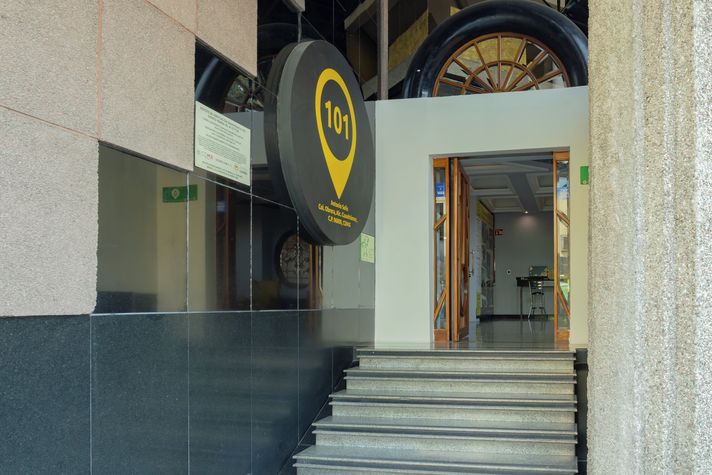 Entrada de la propiedad